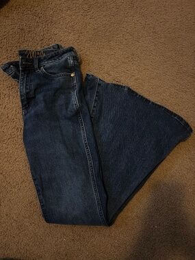 Lainey Wilson X Wrangler Bell Bottoms